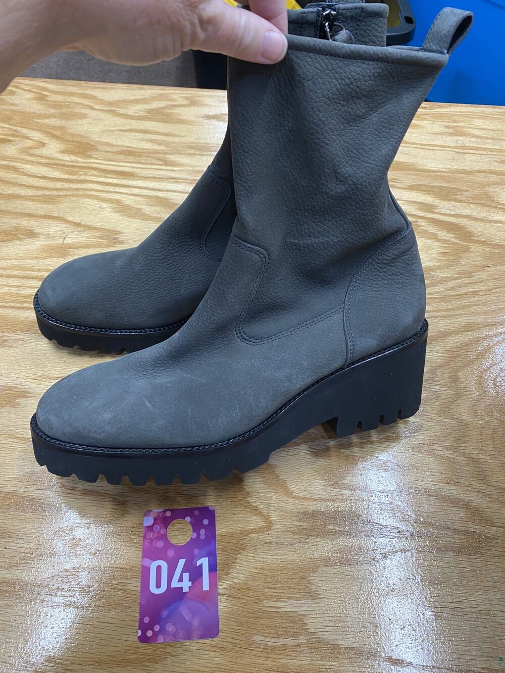 Paul Green Super Soft Ankle Boots Women's 8.5 Gray Leather Round Toe Side Zip